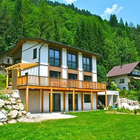 Sunny Apartment *